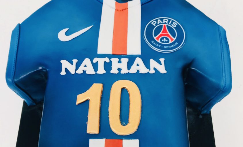 gâteau tee shirt foot PSG - L'atelier de Dorothée gâteau tee shirt foot PSG - L'atelier de Dorothée
