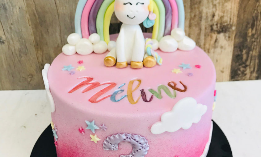 Gateau Licorne Et Arc En Ciel L Atelier De Dorothee